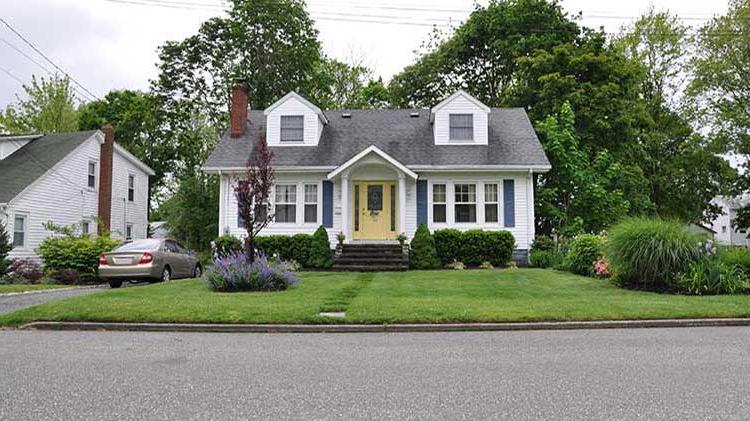 Street view of a home.